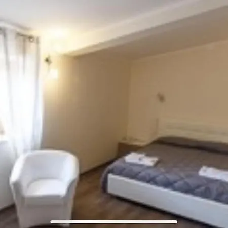 L'infinito Vacanze Bed & Breakfast Falerna